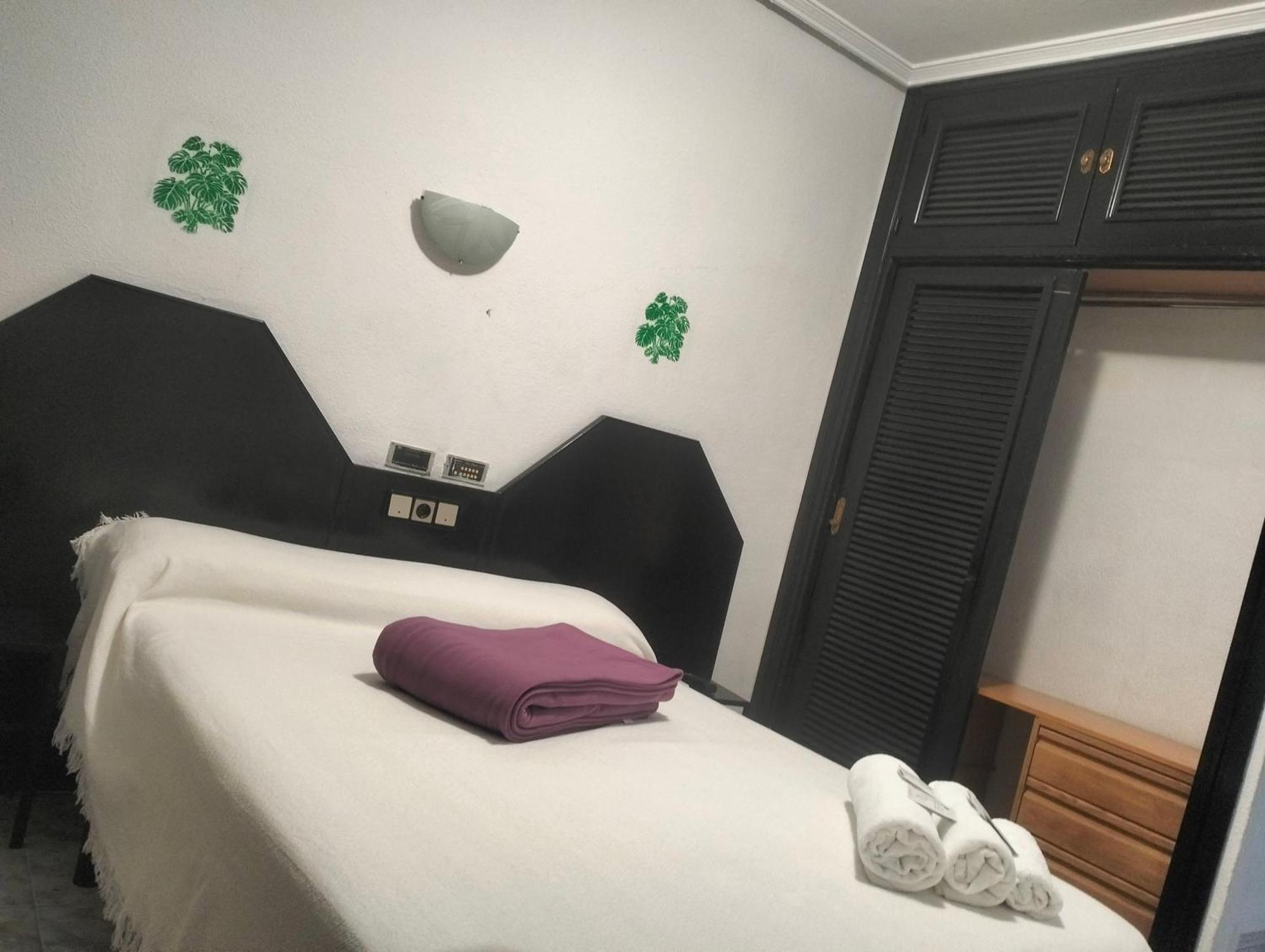 Hostal New York City Sonseca ภายนอก รูปภาพ
